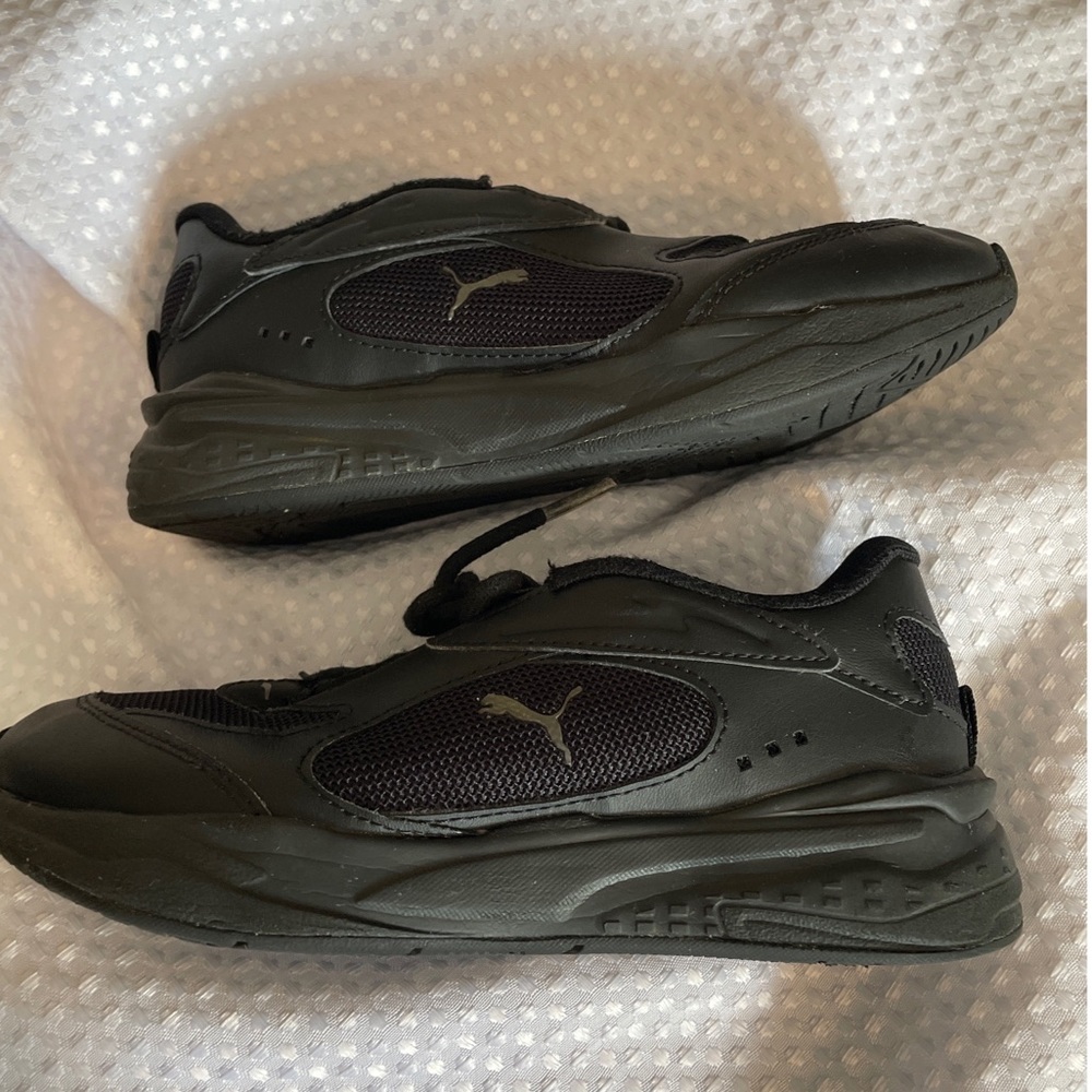 Puma Sneakers Shoes Black  Size 2C Unisex